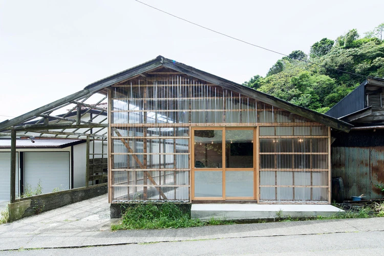 © Akira Nakamura