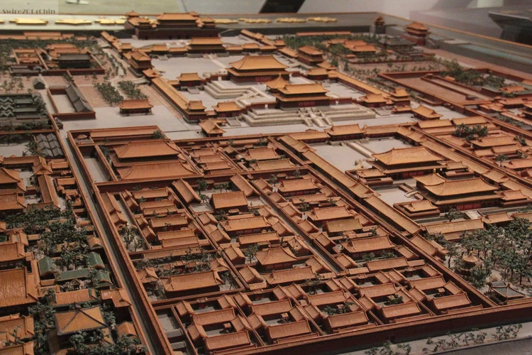 A scale model of the Forbidden City, viewed facing south.. Image Courtesy of Flickr user Can Pac Swire (licensed under CC BY-NC 2.0))