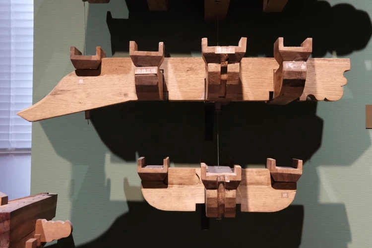 Scale models of Dougong. Image © Han Shuang