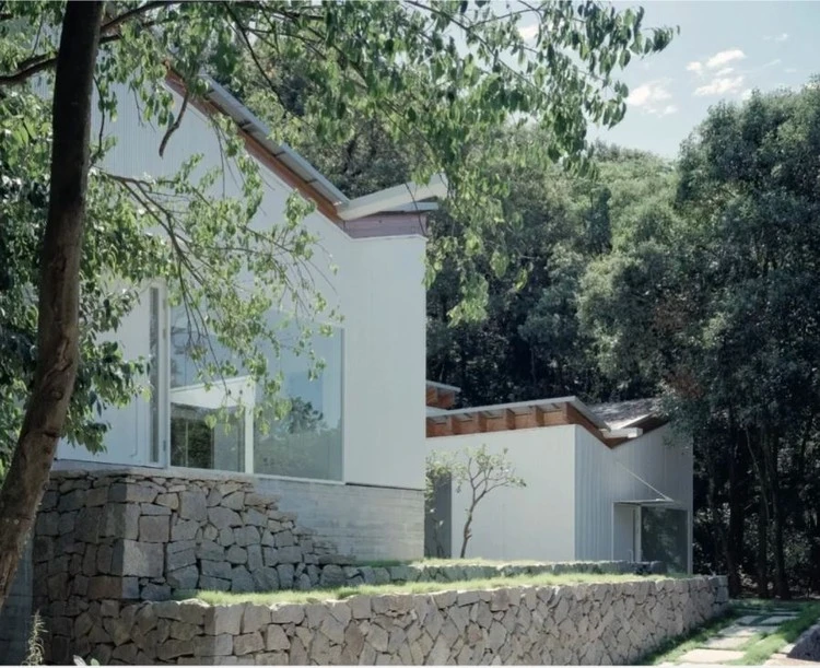 The physical architecture of Column and Beam from Dinghai Terrace House by Fan Jiujiang, Zhoushan, Zhejiang, China. Image © Sun Haiting