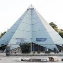 Central Synagogue - Nahum Zolotov (1980). Image © Stefano Perego