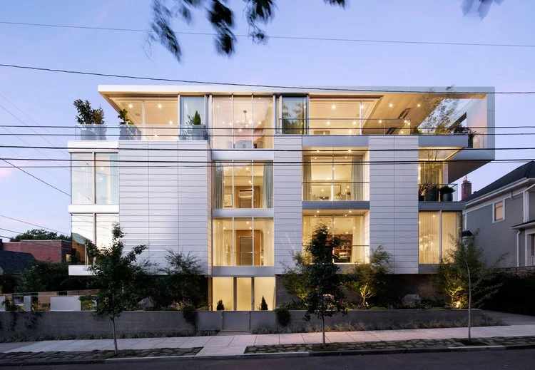 Skyview House / William / Kaven Architecture 1