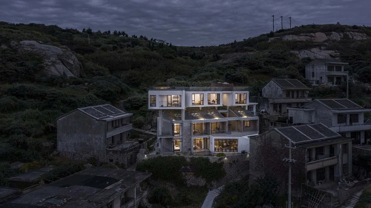 Zenstay Boutique Hotel / Zen-In Architects 1