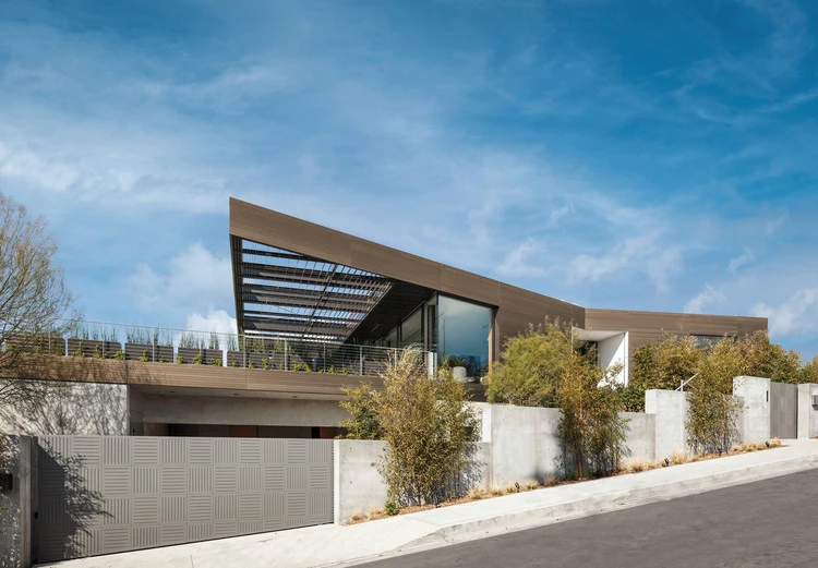 A Bronze House on Nightingale / SPF: architects 1